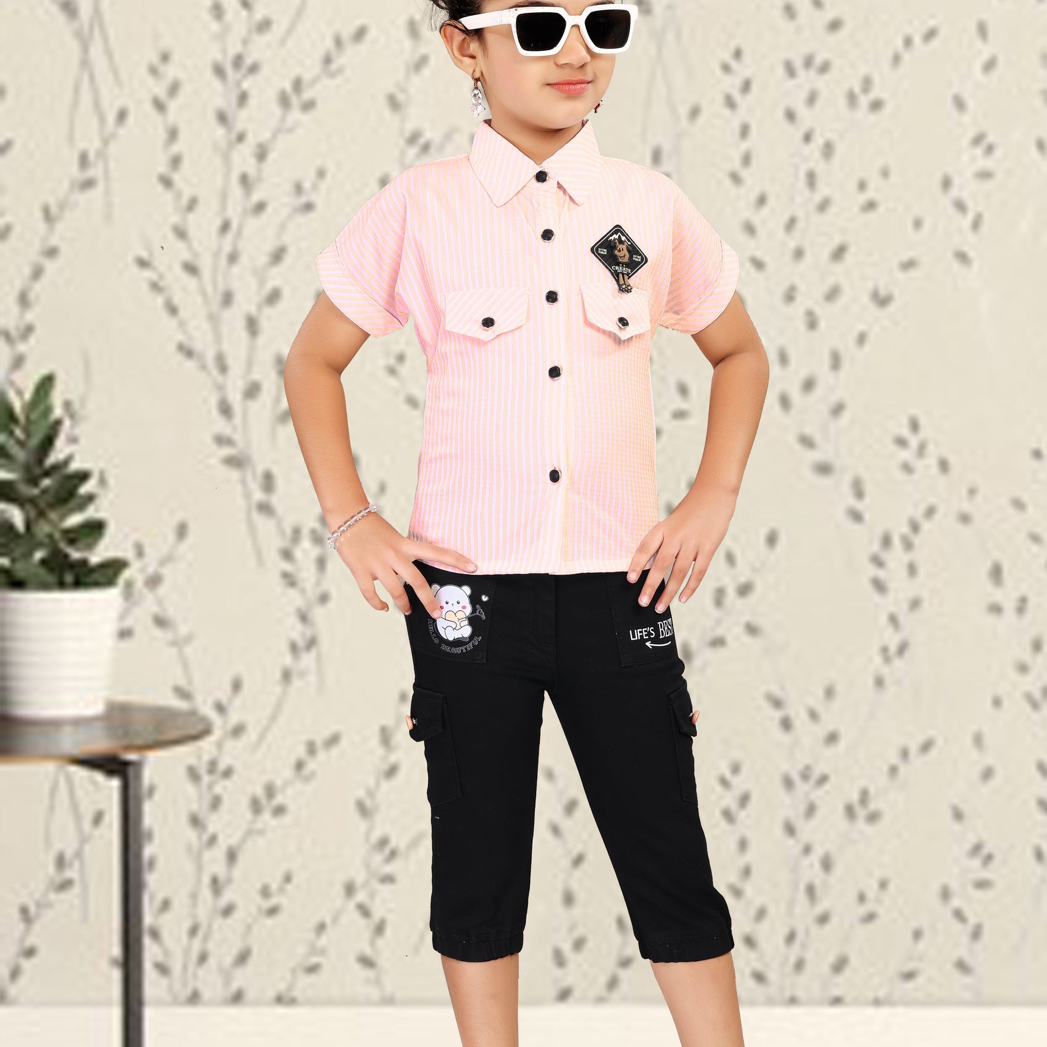 Stylish Capri and Top Set for Girls with Pocket Details