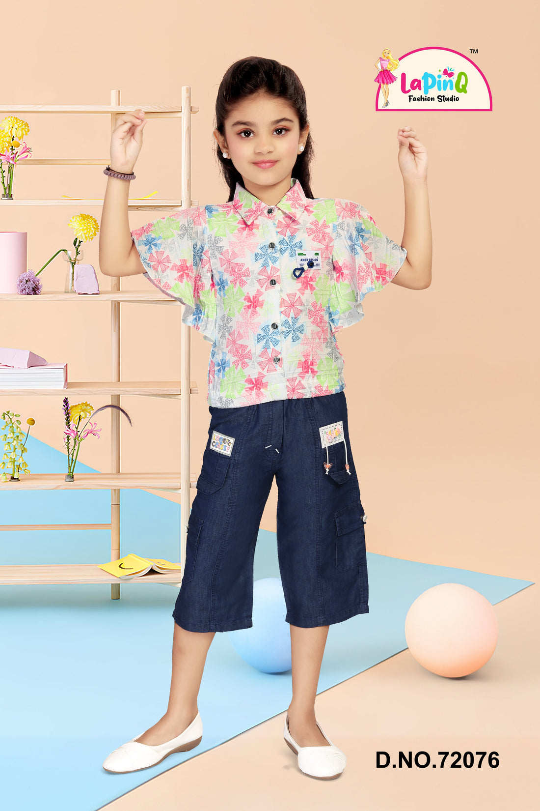Girls Capri and Shirt Set with Floral details